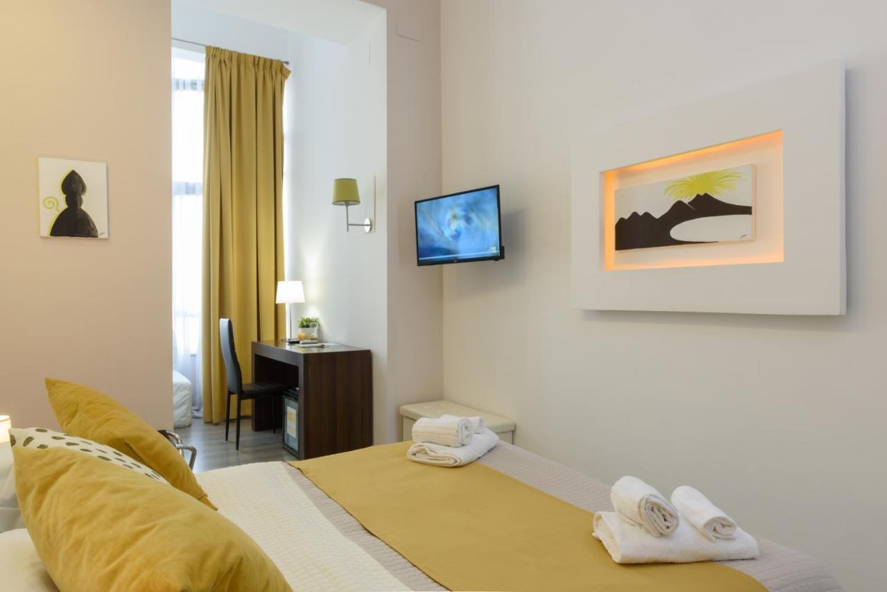 ナポリ Domus Angioina Bed & Breakfast エクステリア 写真