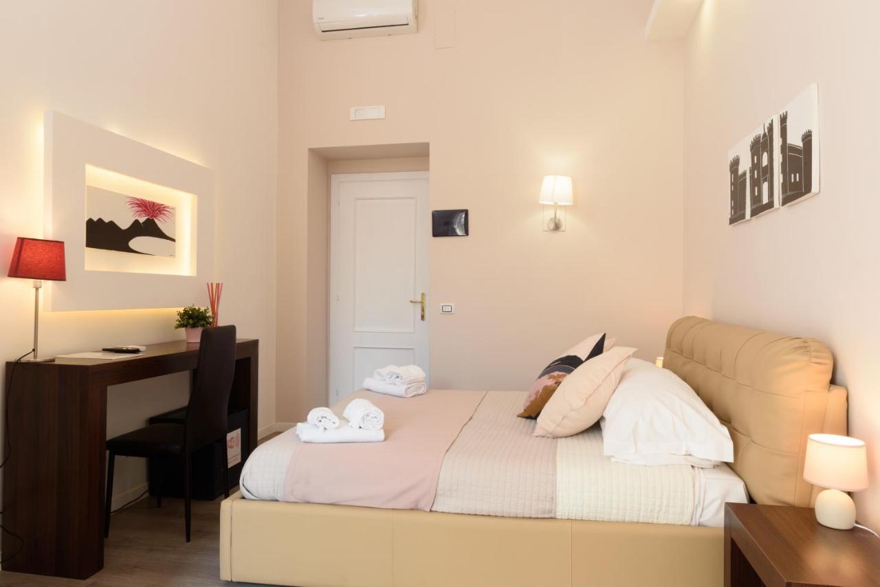 ナポリ Domus Angioina Bed & Breakfast エクステリア 写真