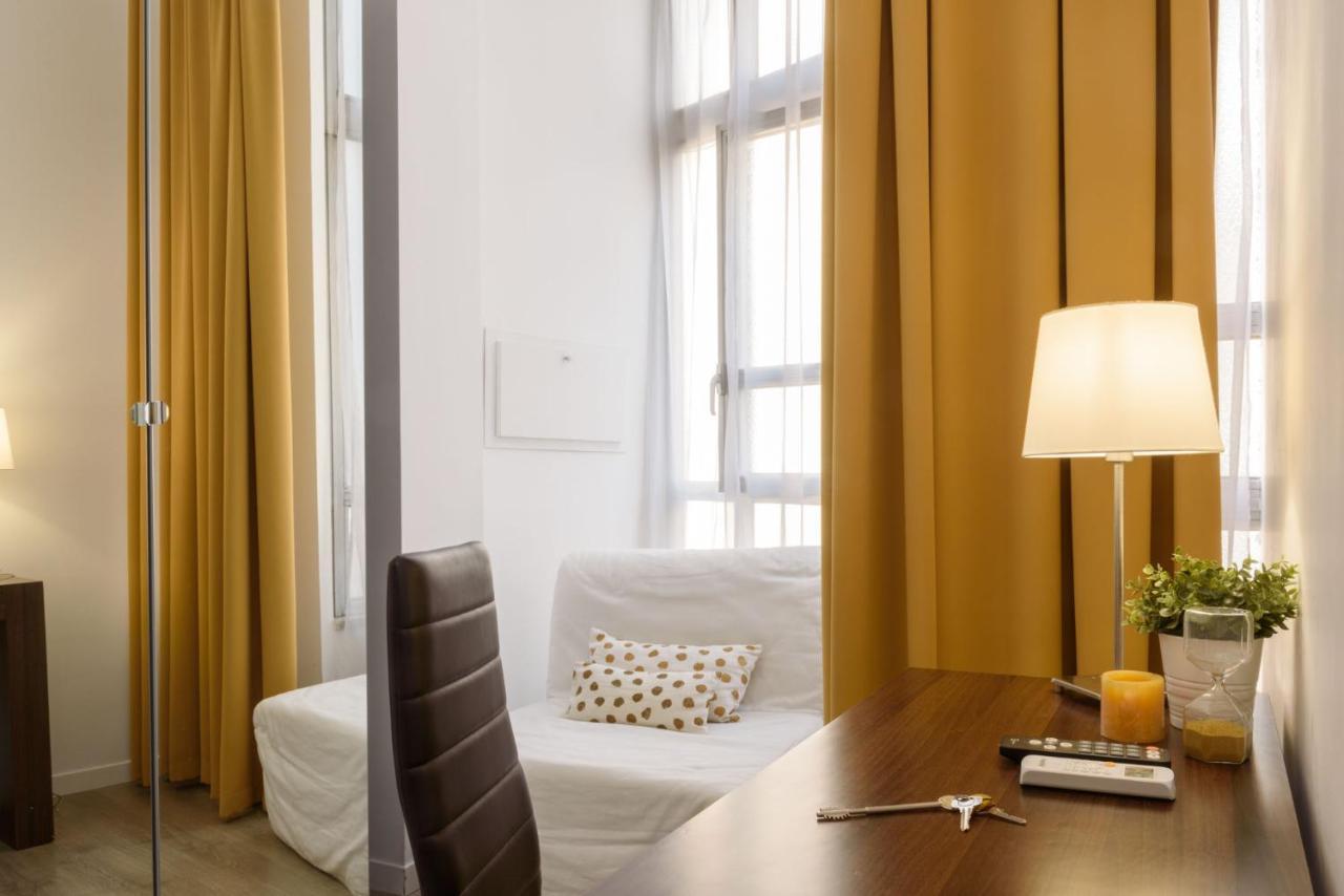 ナポリ Domus Angioina Bed & Breakfast エクステリア 写真
