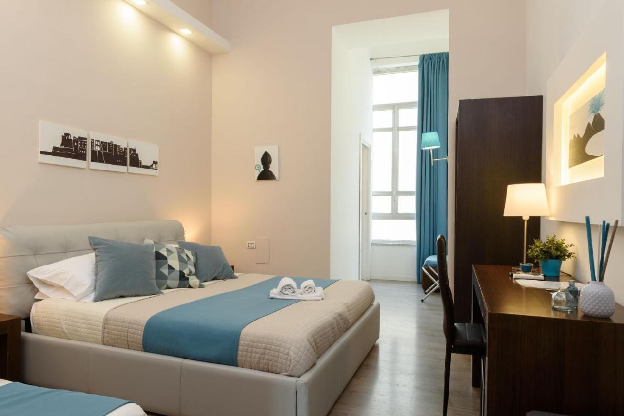 ナポリ Domus Angioina Bed & Breakfast エクステリア 写真