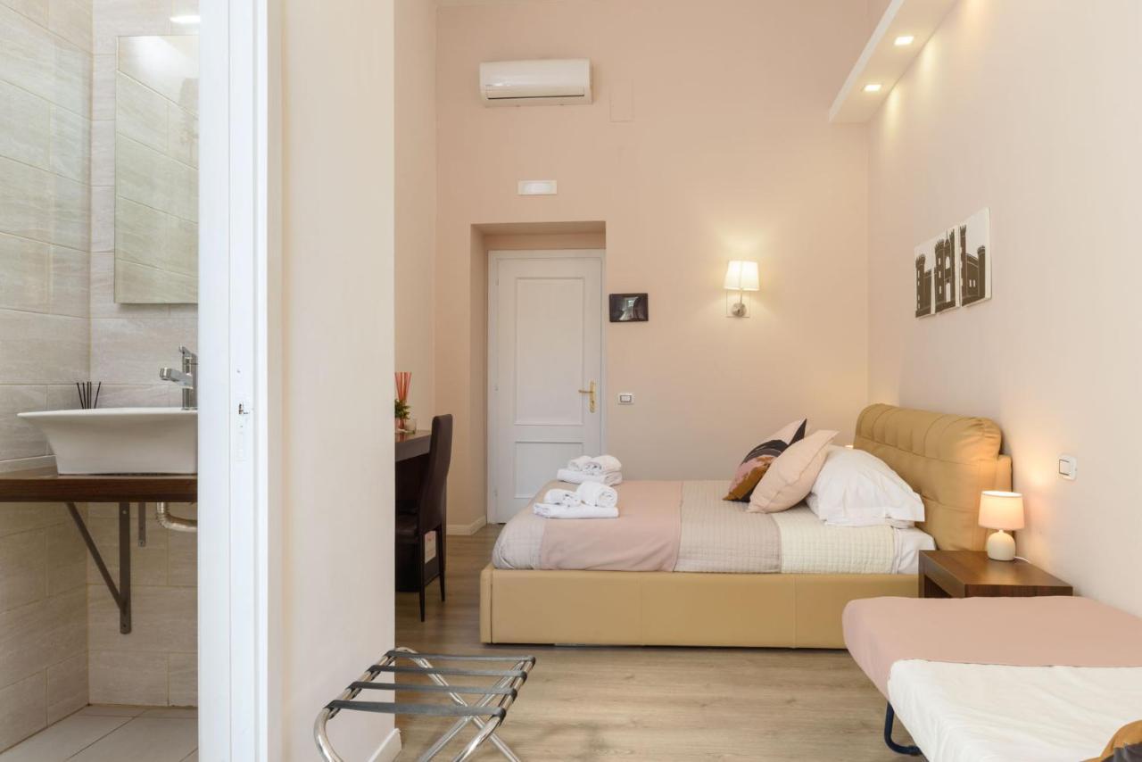 ナポリ Domus Angioina Bed & Breakfast エクステリア 写真
