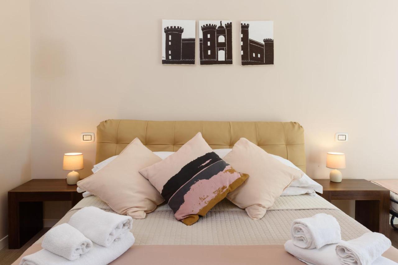 ナポリ Domus Angioina Bed & Breakfast エクステリア 写真