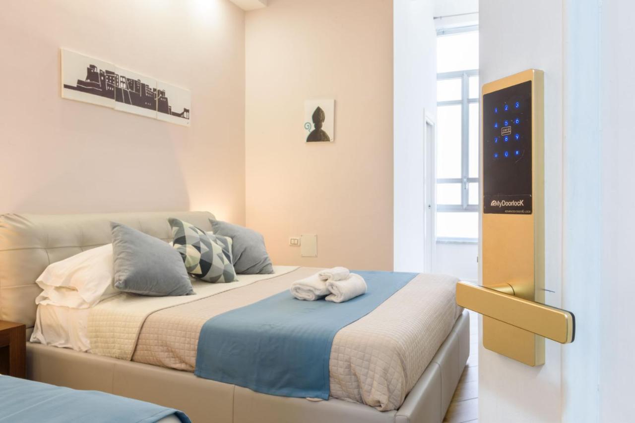 ナポリ Domus Angioina Bed & Breakfast エクステリア 写真